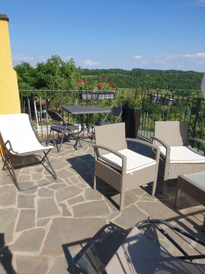 Апартаменты A 7 Km Da Salo' Casa Del Sole Mansarda Гавардо Экстерьер фото